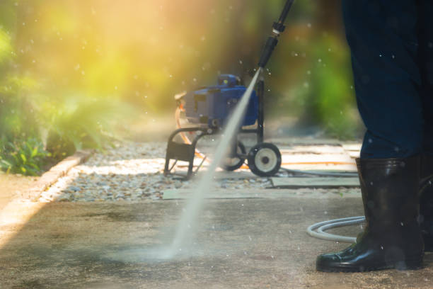 Best Patio and Deck Pressure Washing  in Morris, MN